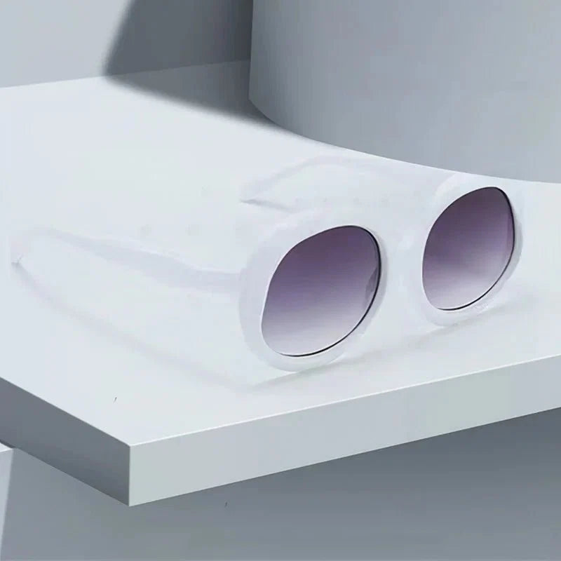 2025 New Retro Oval Sunglasses | UV Protection with Photochromic Lenses