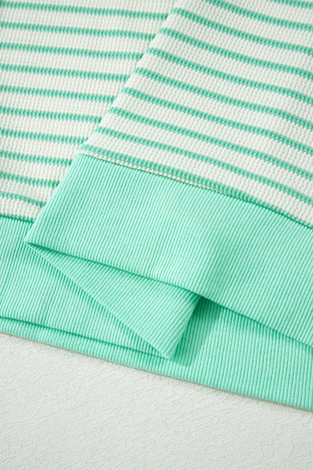 Green Stripe Colorblock Trim Round Neck Short Sleeve Tee