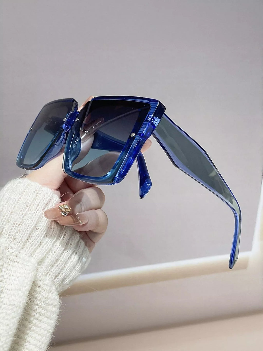Oversized Gradient Square Sunglasses