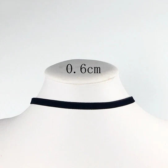 Soft Velvet Choker Necklace | Punk Gothic Heart Pendant Choker