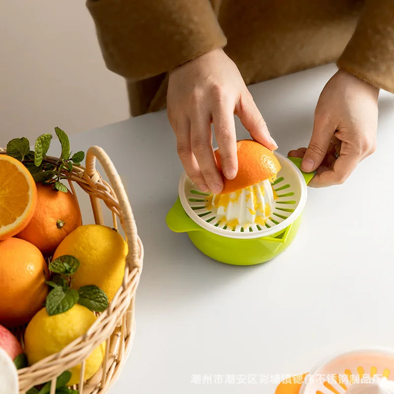 Portable Manual Citrus Juicer | Compact Kitchen Fruit Press