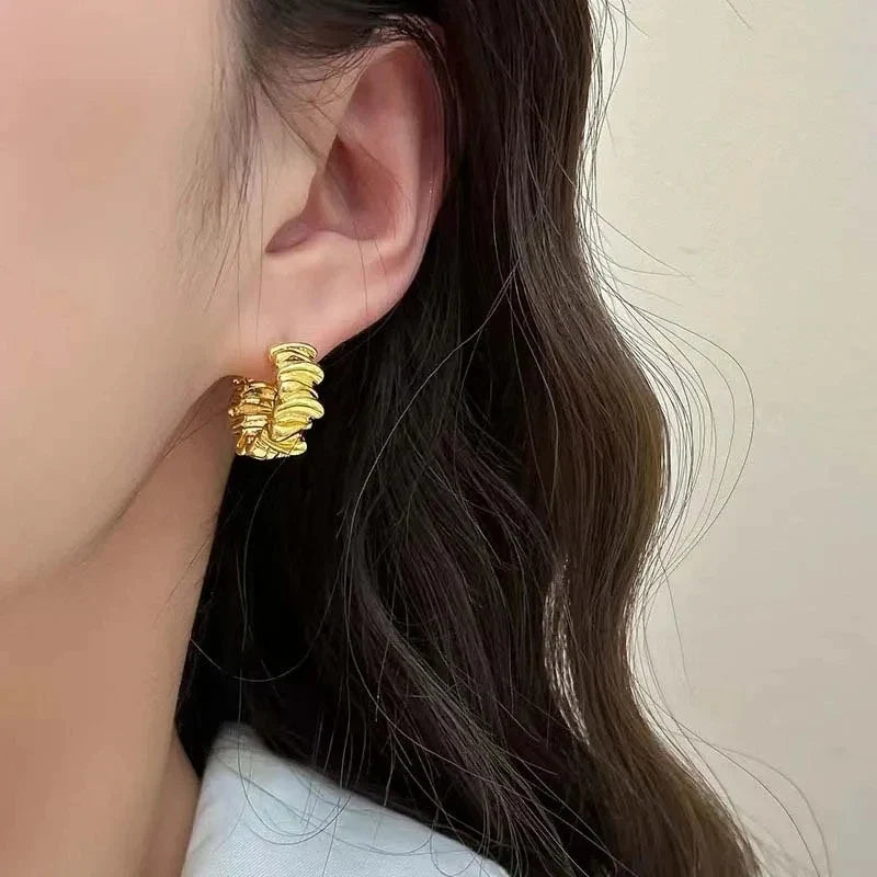 Vintage Metal Irregular Wavy Pleated Hoop Earrings | 2026 New Trendy Geometric Temperament Jewelry
