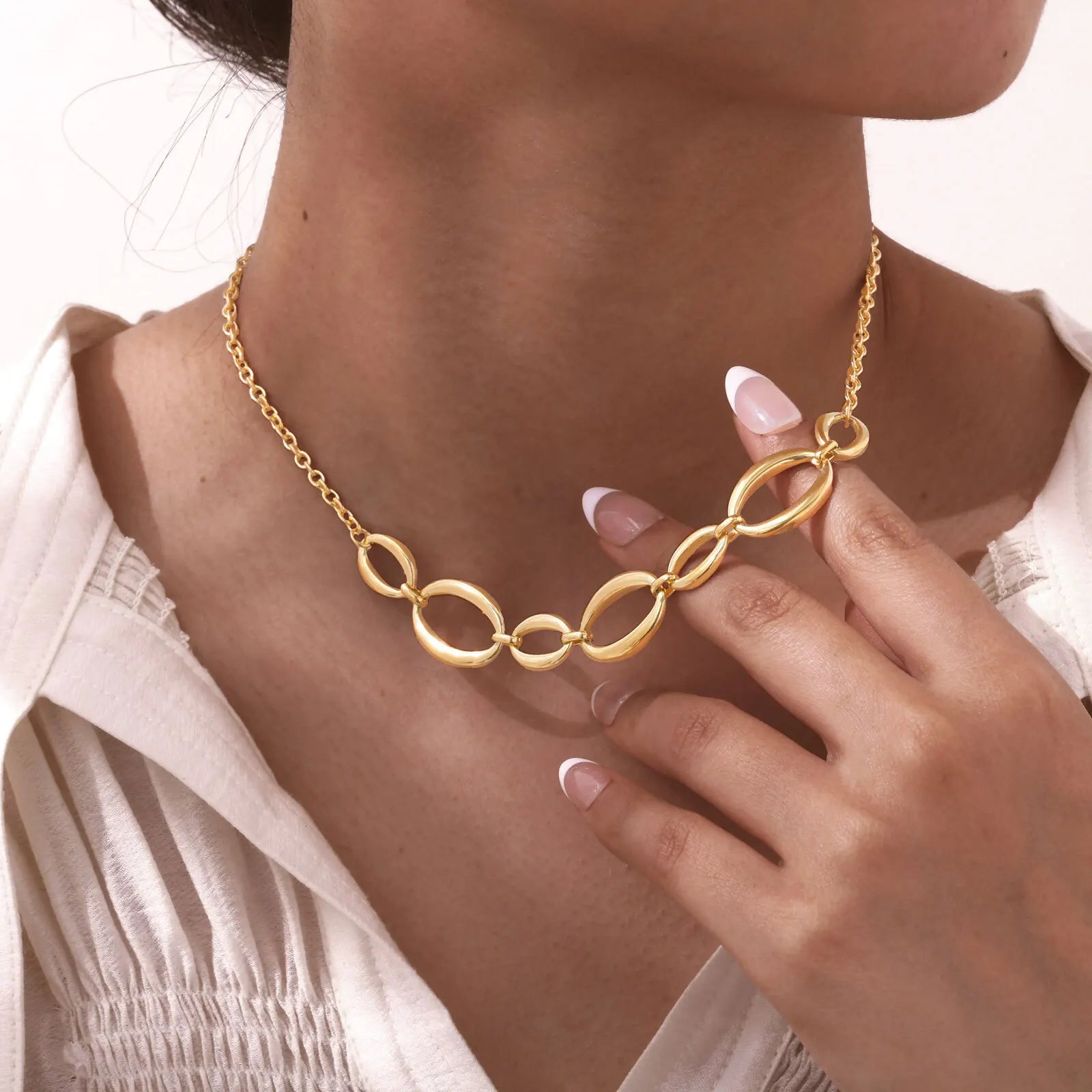 18K Gold Plated Oval Pendant Chain Necklace | Waterproof Stainless Steel Choker