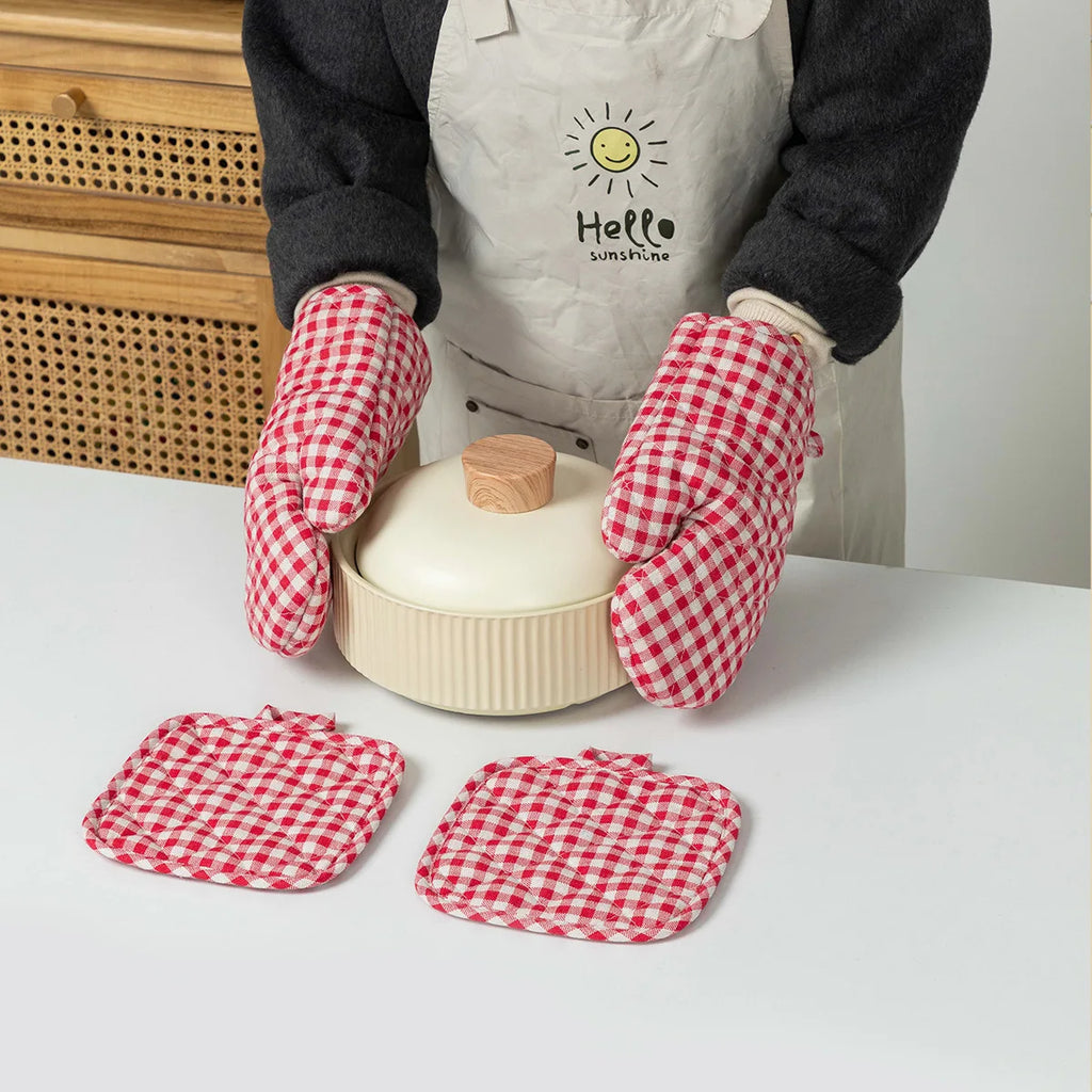 Anti Scald Oven Gloves Set | Cotton Lined Thick Kitchen Gloves with Red Checkered Design