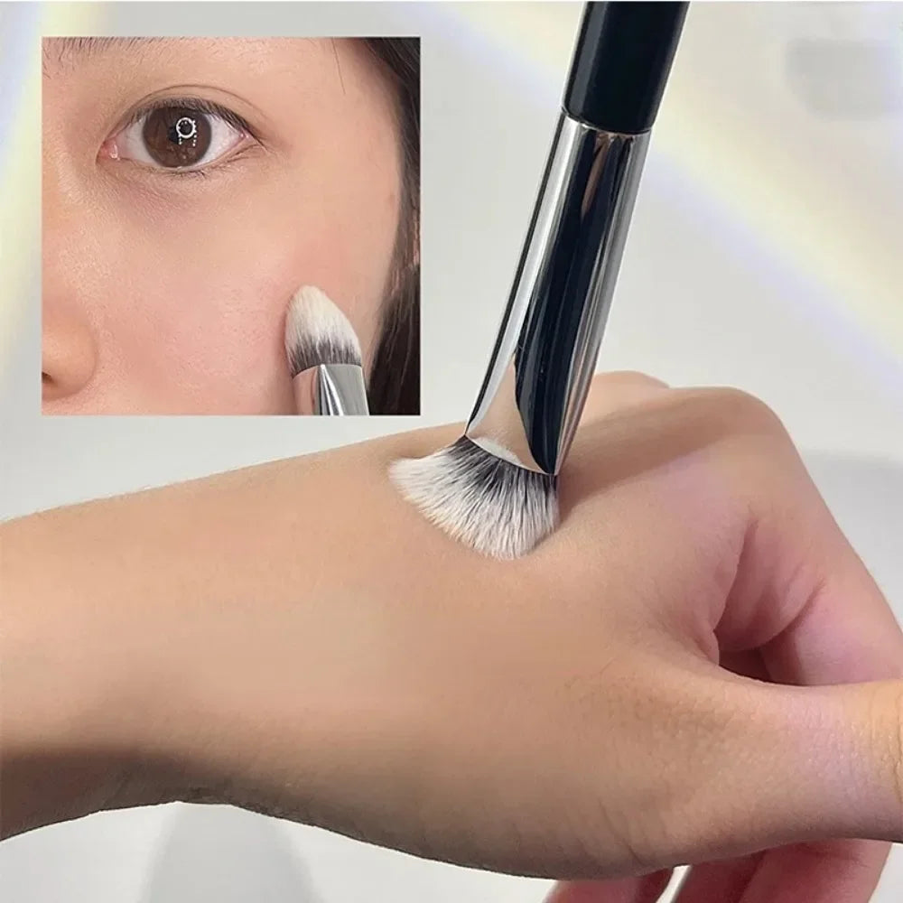 Three-sided Foundation Concealer Brush | Precision Makeup Tool for Contour and Highlight