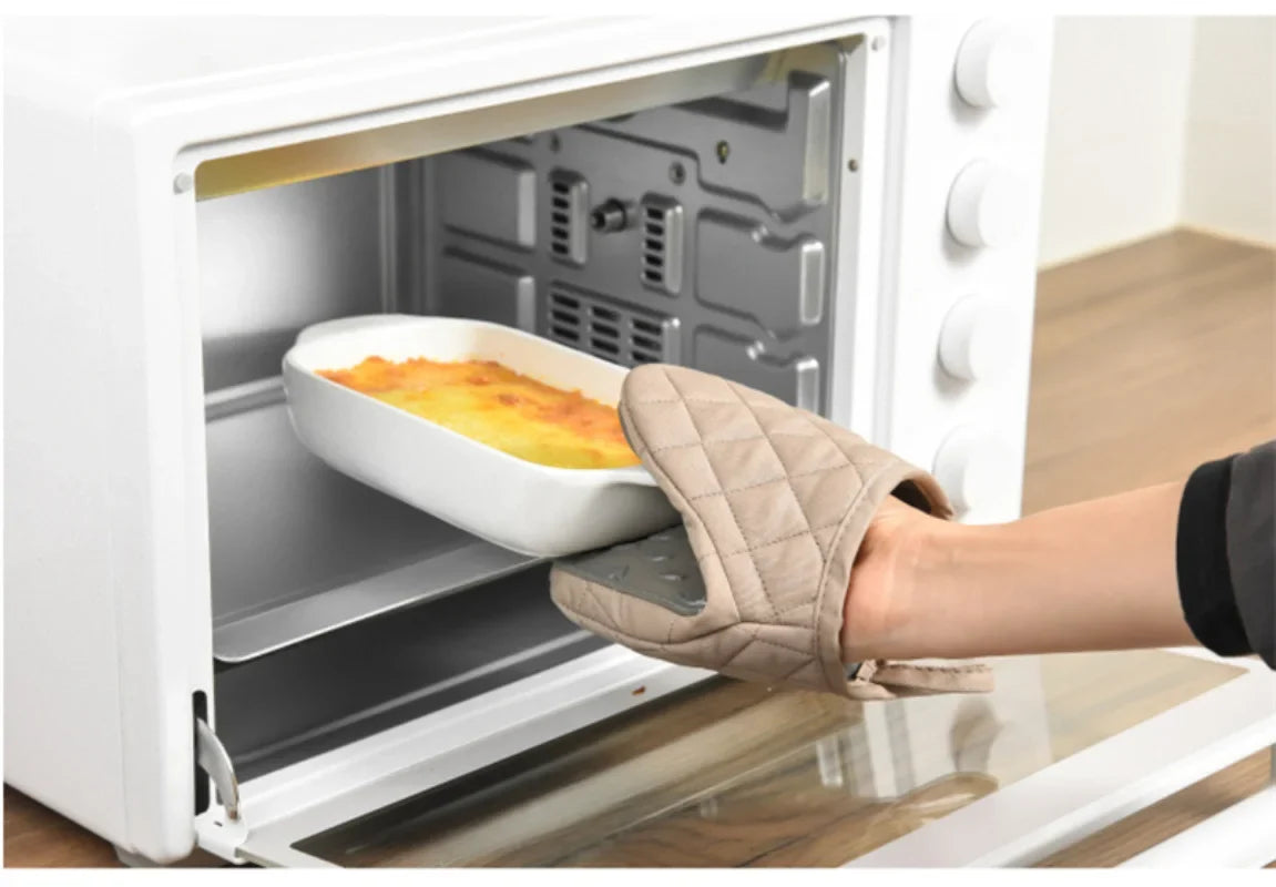 Fish Shaped Silicone Anti Scald Oven Glove | Kitchen Glove for Hot Dishes and Trays