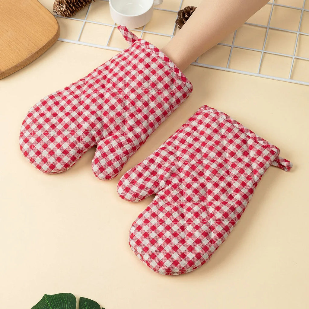 Anti Scald Oven Gloves Set | Cotton Lined Thick Kitchen Gloves with Red Checkered Design