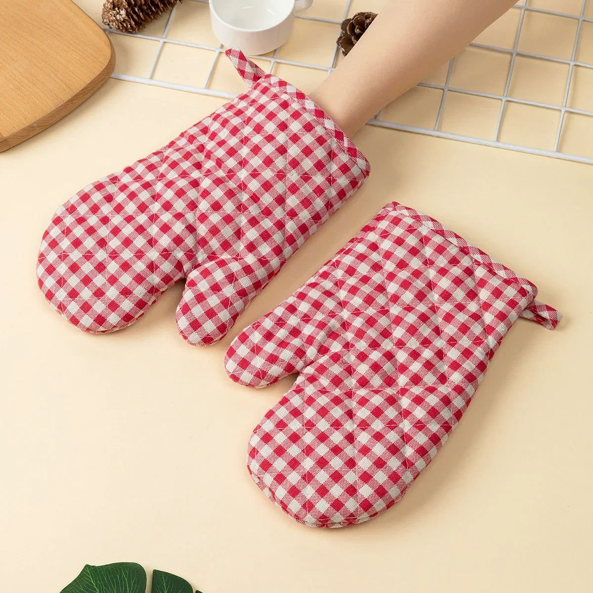 Anti Scald Oven Gloves Set | Cotton Lined Thick Kitchen Gloves with Red Checkered Design