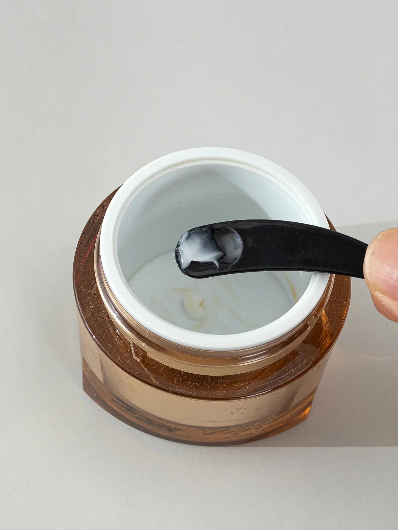 Plastic Face Cream Spoon Set | 50-Pack Crescent Spoons for Skincare