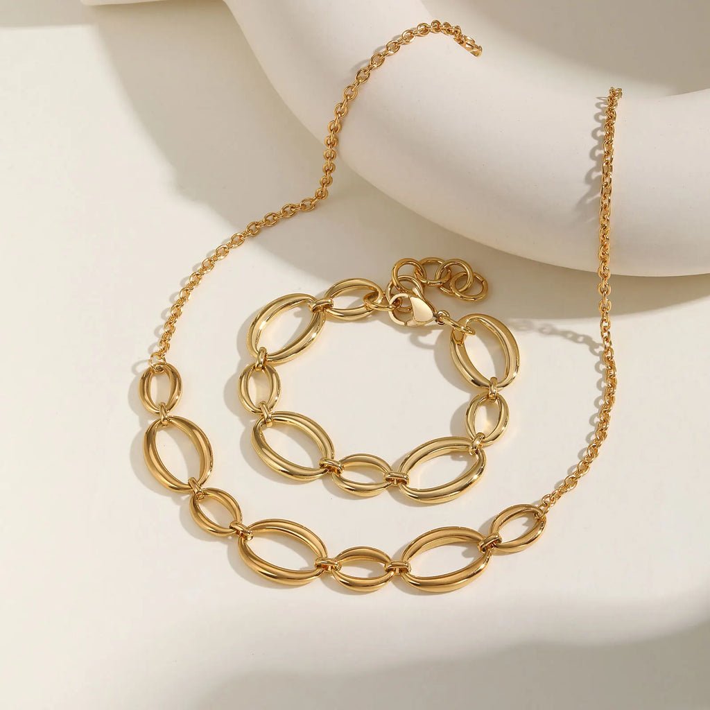 18K Gold Plated Oval Pendant Chain Necklace | Waterproof Stainless Steel Choker