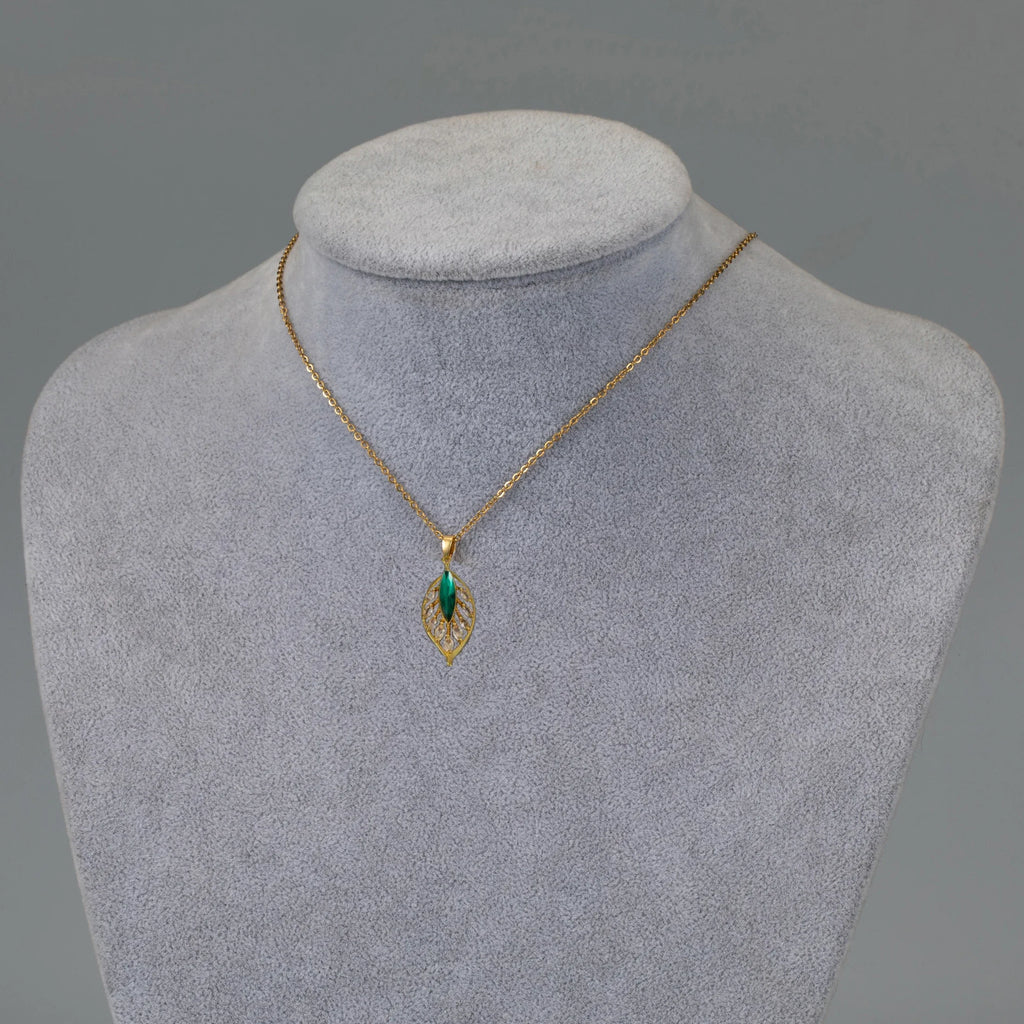 Simple Palm Leaf Necklace with Cubic Zirconia Pendant | Elegant Fashion Jewelry