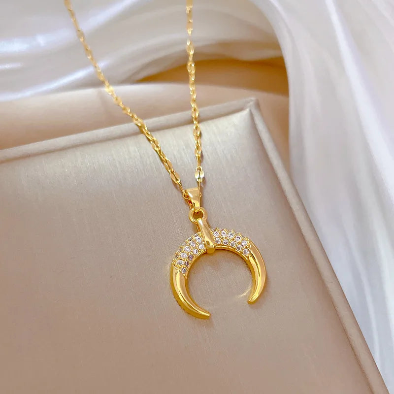 Stainless Steel Crescent Moon Pendant Necklace | Vintage Gold Choker Jewelry for Women