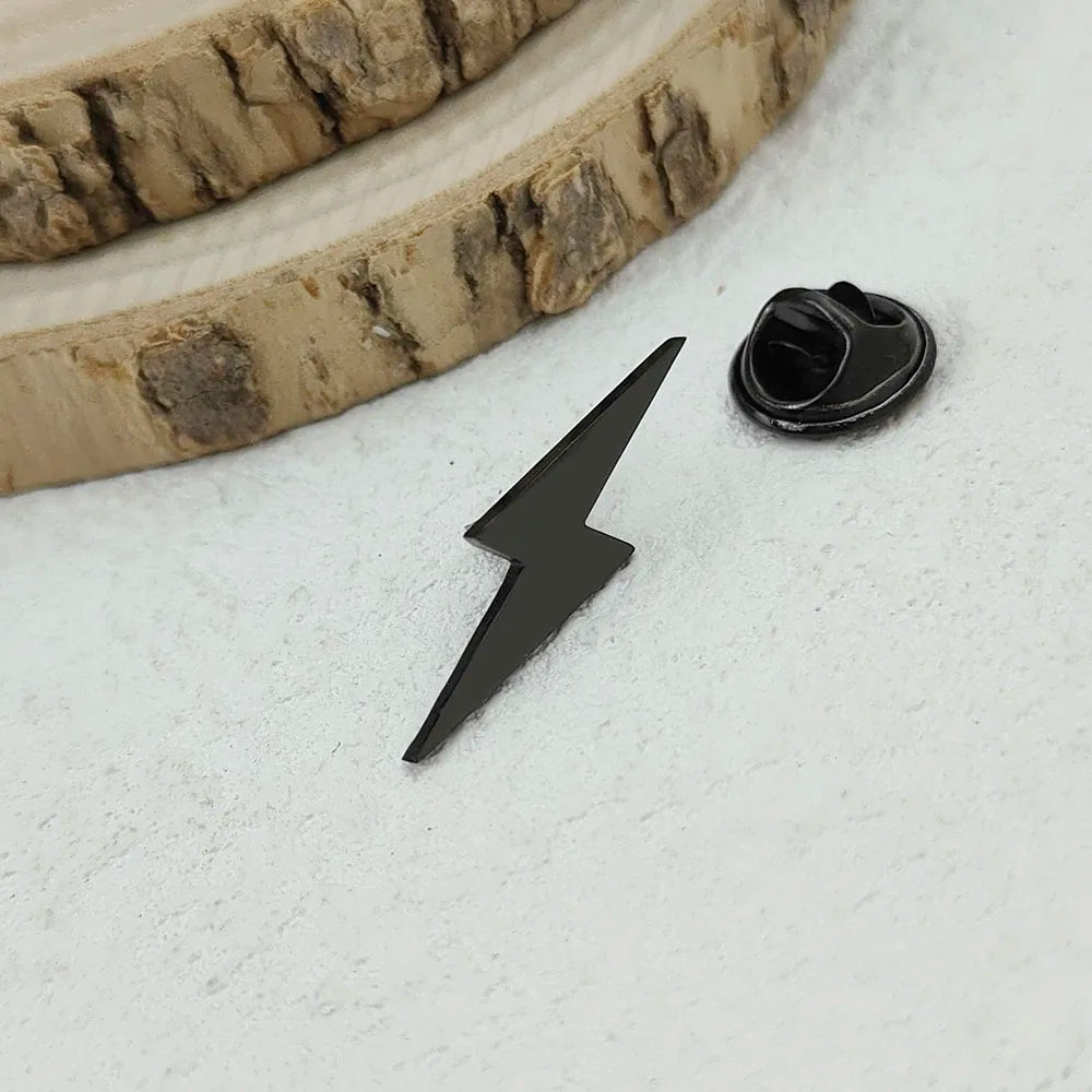 Creative lightning shape stainless steel brooch, waterproof and non-fading badge set, suit lapel pin, wedding party wearing