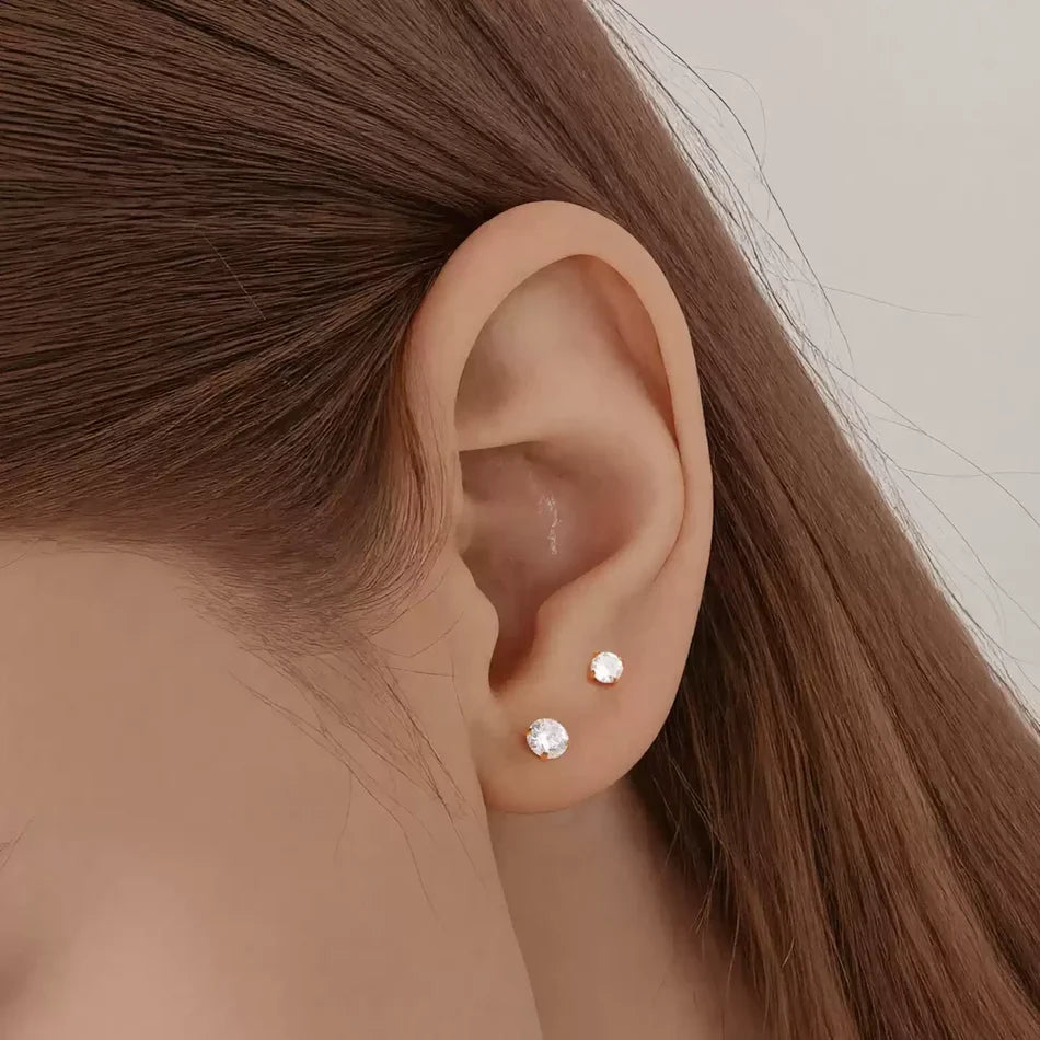 16G 18G Titanium Labret Stud Nose Ring | Zircon Internally Threaded Body Jewelry for Tragus and Helix