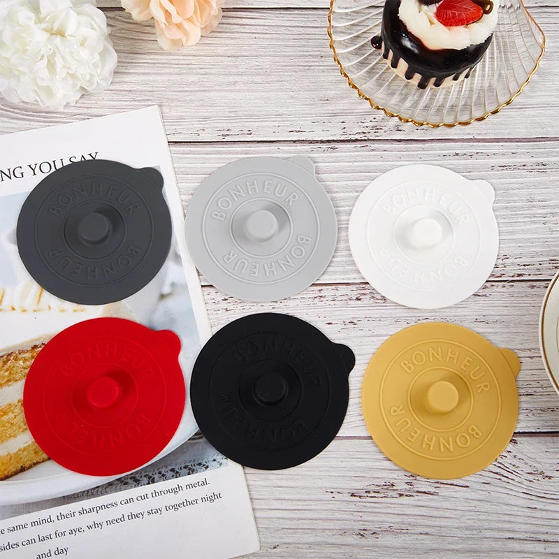 Universal Silicone Cup Cover with Handle | Sealing Lid for Coffee and Milk Cups
