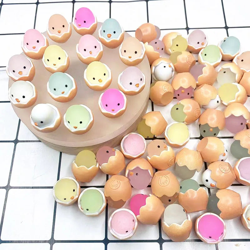 Luminous Eggshell Chick Car Decoration | Resin DIY Toy for Jewelry and Gifts