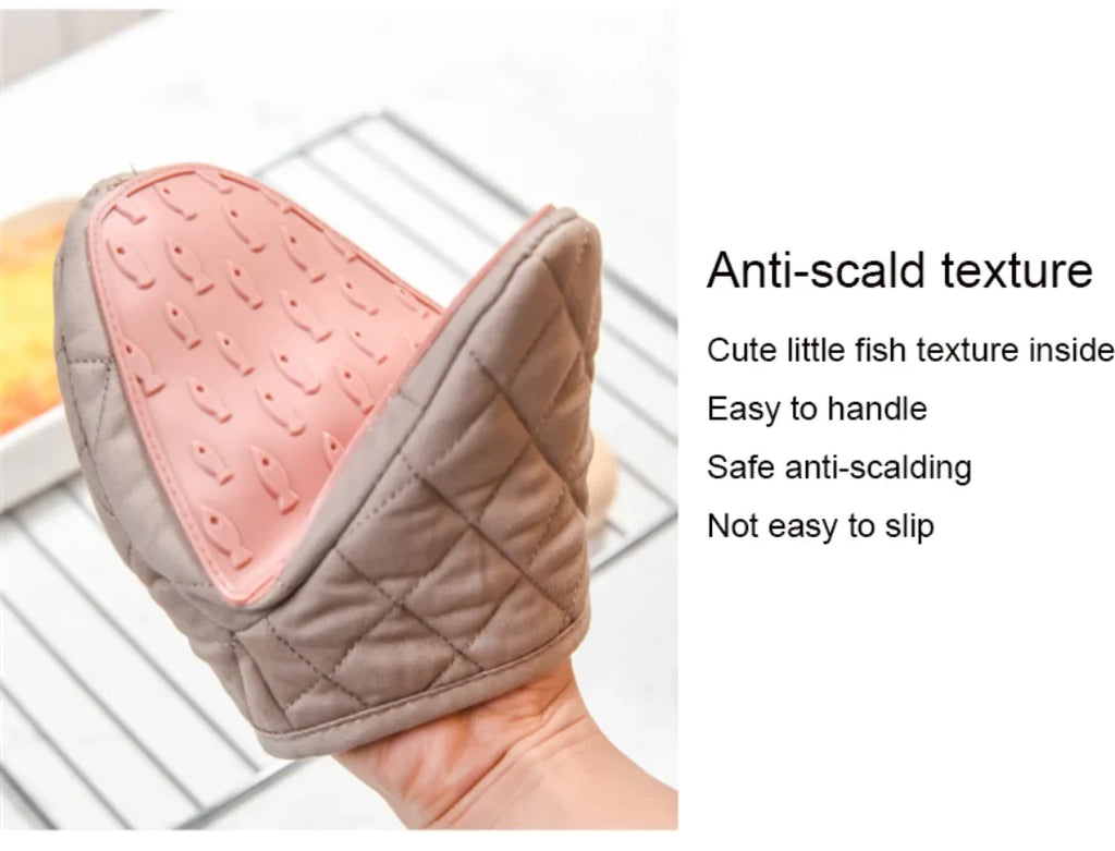 Fish Shaped Silicone Anti Scald Oven Glove | Kitchen Glove for Hot Dishes and Trays