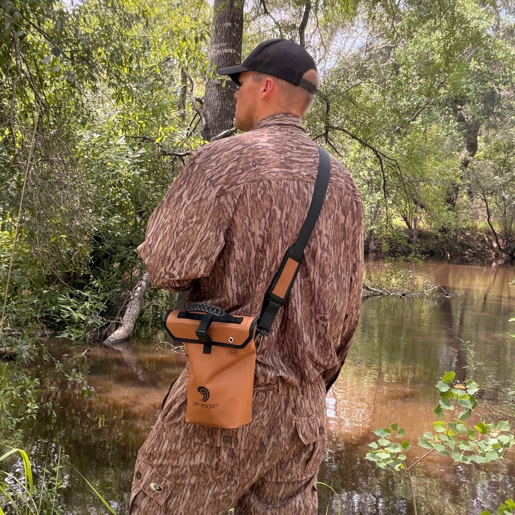 [PRE-ORDER] Waterproof Floating Shell Bag / Boating Bag (Arriving in August)