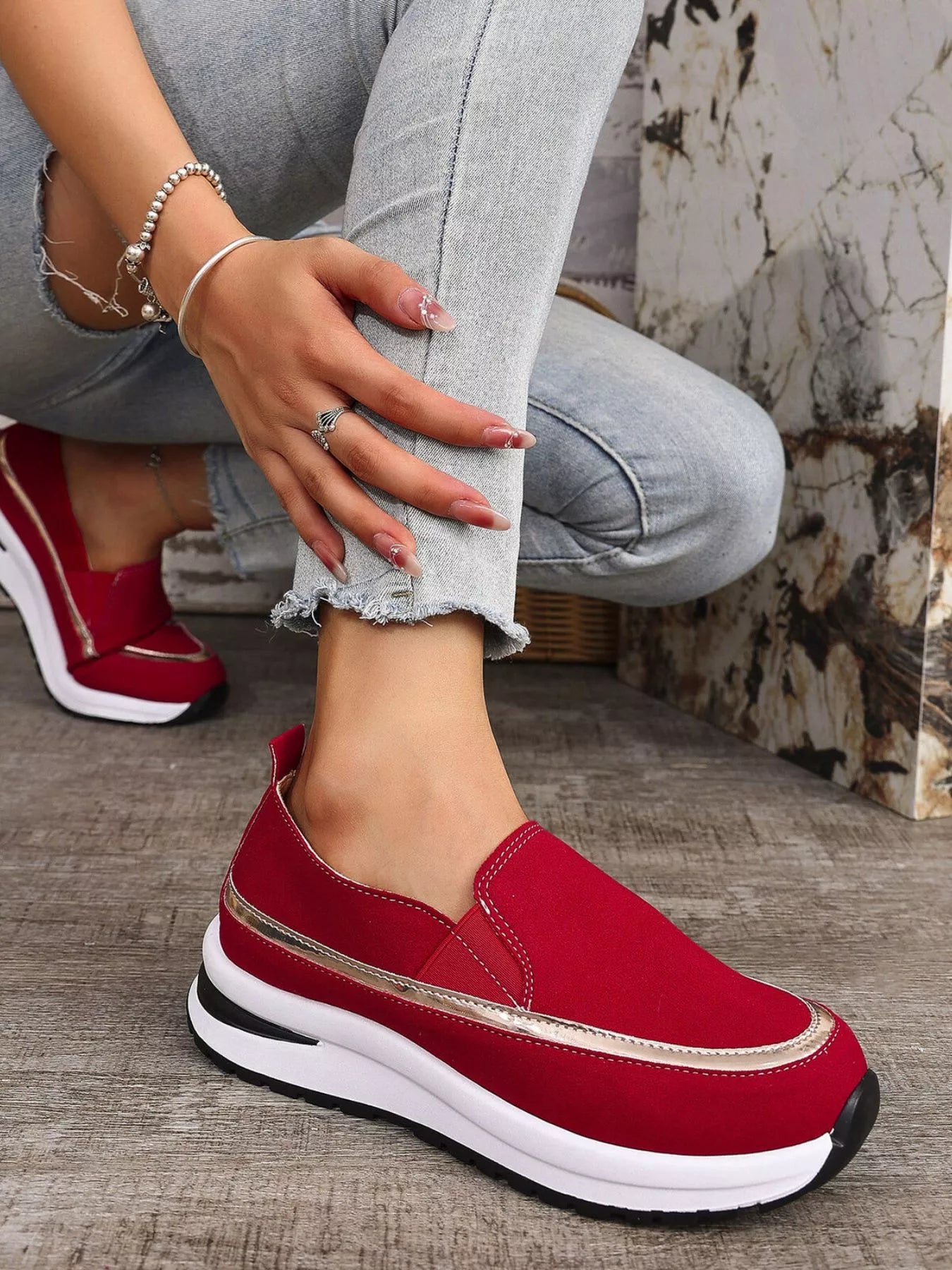 Round Toe Platform Loafers