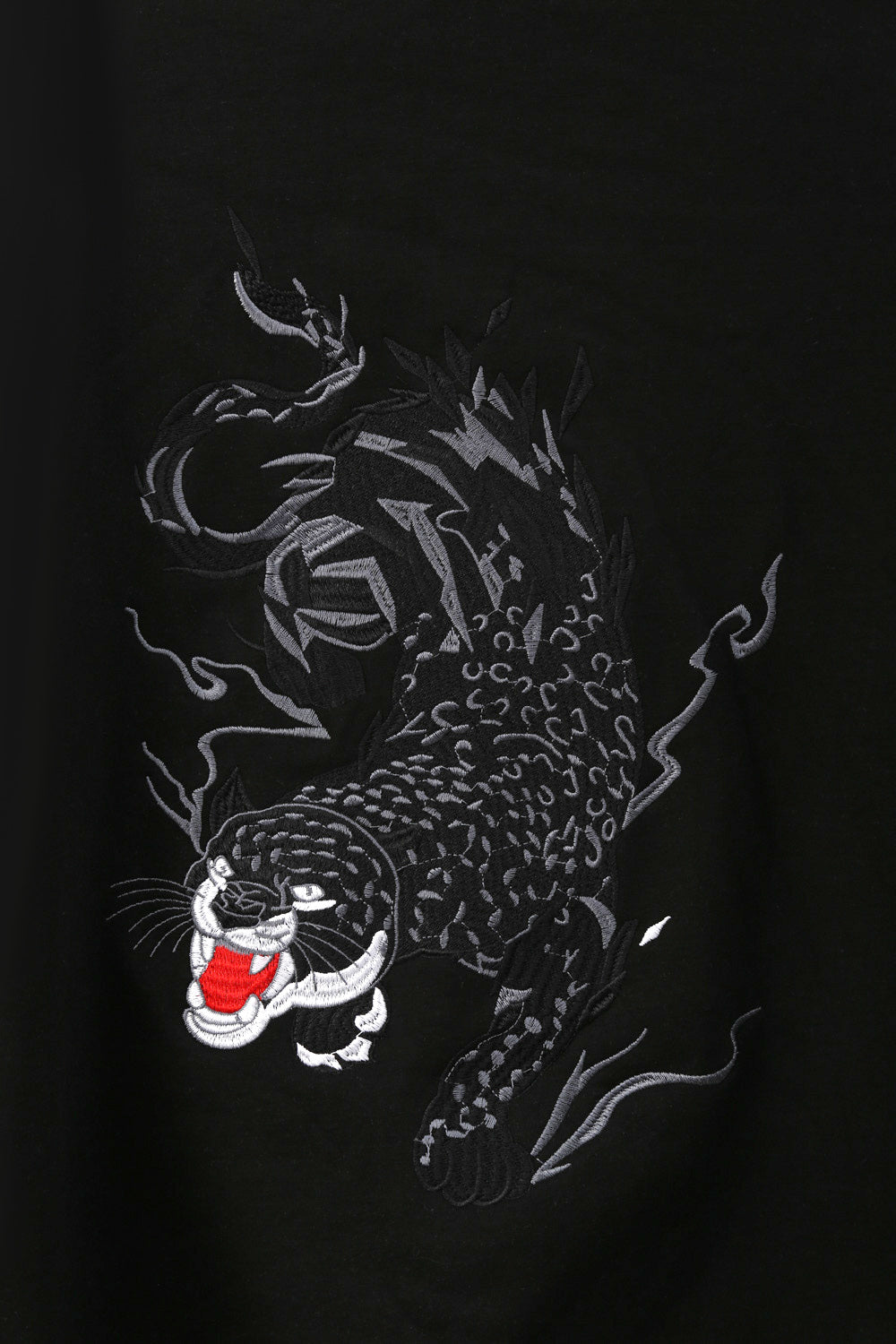 SW9202 Raging Panther Embroidery Sweater